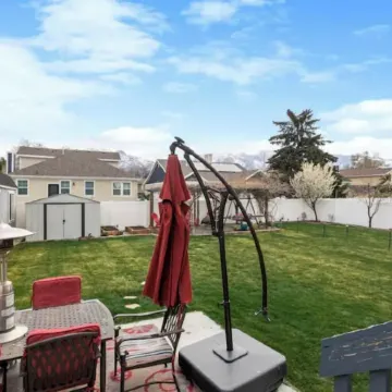 Sandy, UT home. Near the best skiing in the world