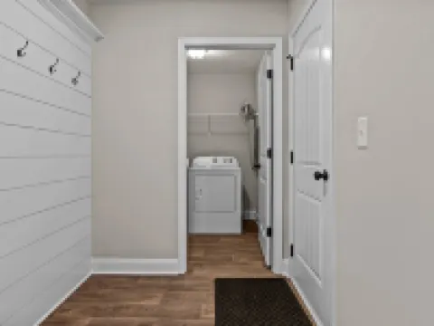 The 54th Cottage Close to Commerce Shopping Hotels in Commerce