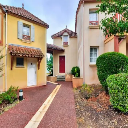 3 room house for 6 people - Prestige