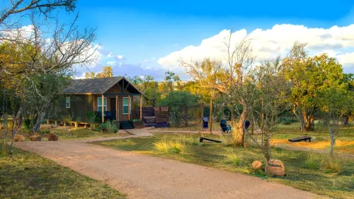 Charming Cabin w/ Hot Tub in the Heart of the TX Hill Country