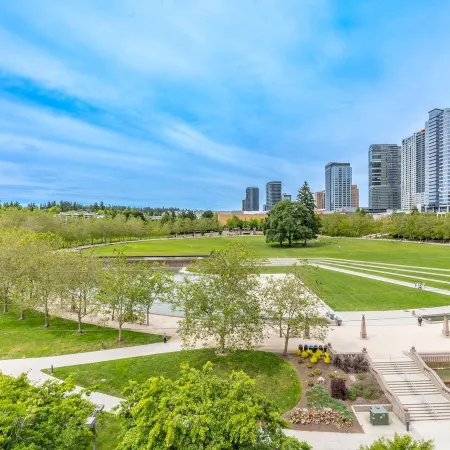 1BR | Rooftop, Gym, Views | Bellevue | Sophari B