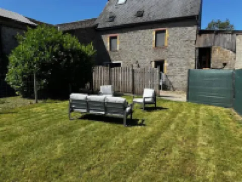 Pretty Cottage with 2 Bathrooms Near Neufchateau Отели в г. 