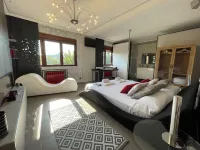Ebano&Marfil Suite Home. A different kind of villa.