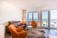 Apartment on Zeedijk with Stunning Sea View