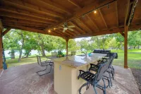 Cozy Casita and Cabana on Lake Marble Falls! - 3-Star