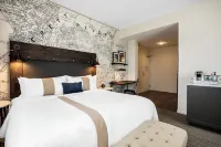 EnVision Hotel Boston-Everett Hotels in Malden