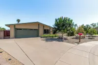 Unique 4-Bed, 3-Bath House with Pool, Hot Tub, Arcade and Hi-Spd Wifi - Private Pools