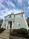 Charming Victorian Home Downtown Newport - 4-Sterne
