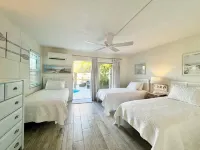 SC2 11th ST. in Kcb. Best Home Away from Home – 2Br/2BA with Private Pool & Dock