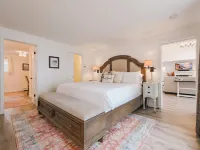 Designer Beachfront Chalet w/ Theater, Arcade & Beach Firepit Near Schoodic