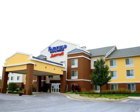 Fairfield Inn & Suites Fairmont Hotels in White Hall
