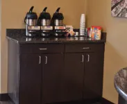 埃爾克哈特紅頂飯店 Osolo Township住宿飯店