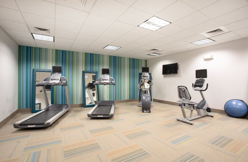 Holiday Inn Express & Suites Manhattan by IHG photo 4