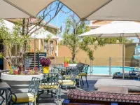 Mercure Johannesburg Bedfordview Hotel - Pools