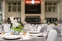 The Central Station Memphis, Curio Collection by Hilton - Breakfast