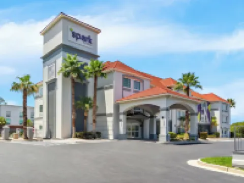 Spark by Hilton Kingsland Hotels in Kingsland