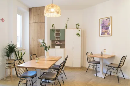 Lilla Suites - Musei Vaticani Отели рядом с достопримечательностью «Villa Carpegna»