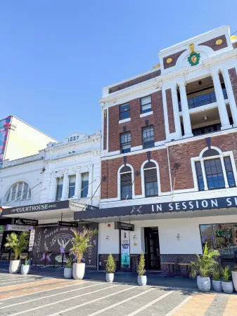 Courthouse Hotel Отели в г. Darlinghurst