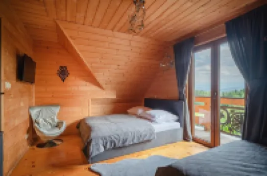 Villa in Nowy Targ with Mountain Views & Pool Hotel di 