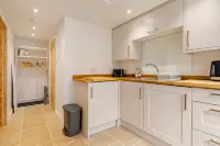 Skylight Studio near Hospital -  Apartamentos vacacionales