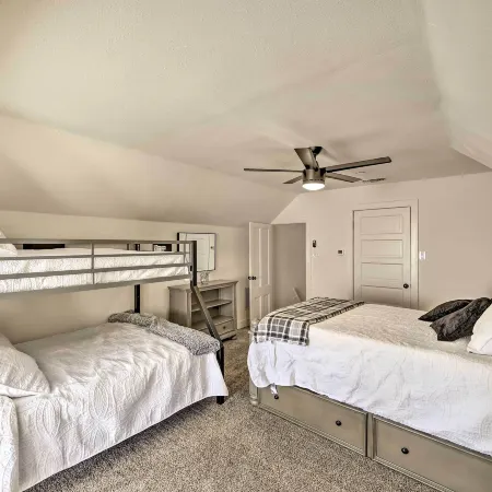 Riverside House w/ Yard ~ 1 Mi to Downtown!