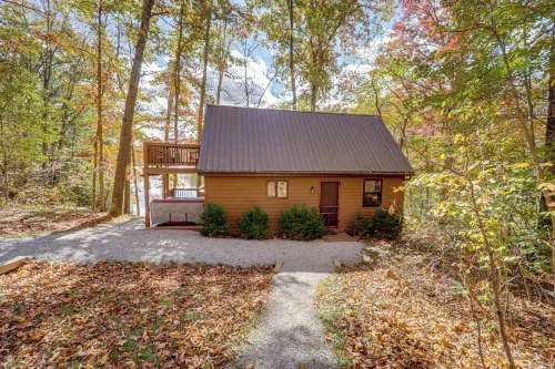 Hocking Hills Lake Gem w/ Hot Tub, Dock, 100 Acres - 3-Star