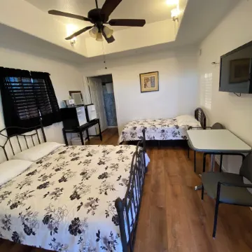 K7 Bed and Breakfast