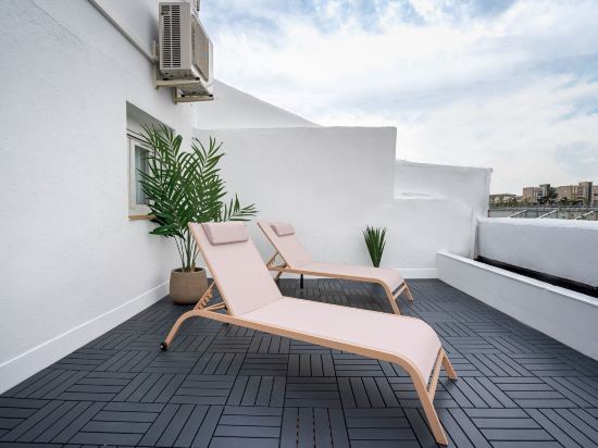 Vallecano Apartments by Olala Homes