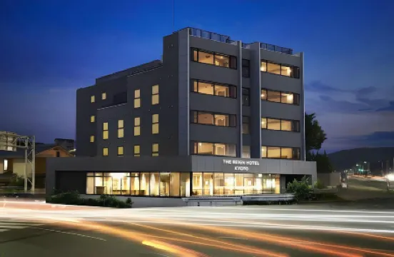 The Reign Hotel Kyoto Отели рядом с достопримечательностью «Святилище Фусими Инари»