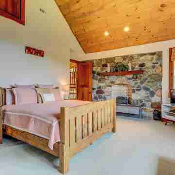 Peaceful Mountian Oasis Firepit, Hot Tub, Sauna! Rooms