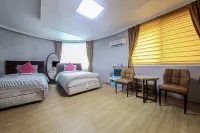 Inje Tourist Hotel - Motels