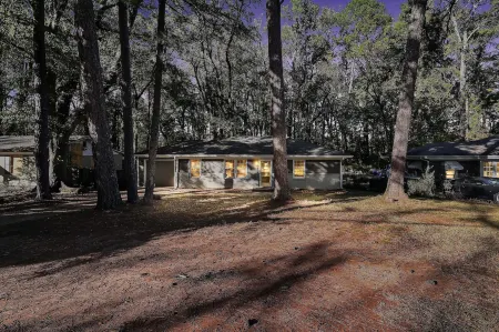 Charming East Atlanta Oasis Meets City Vibe 2 Bedroom Home