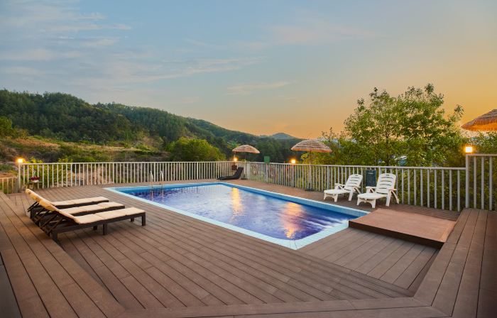Gapyeong Bluel Pool Villa (Spa Pension)