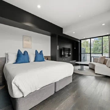 Braddon Studio with Communal BBQ