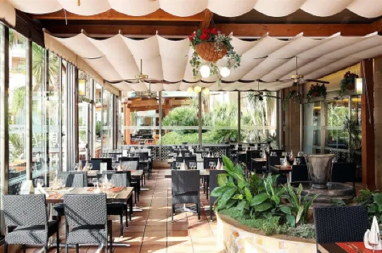 Golden Bahía de Tossa & Spa  .