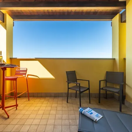 New holiday home with sea view terrace