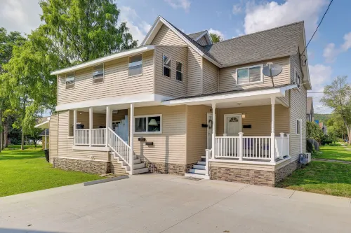 Little Piece of Heaven Rental Near Dtwn Corning! - Parkering