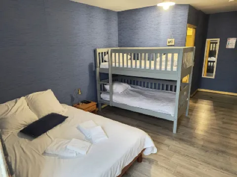 Hôtel Bar Restaurant la Marie Galante Hotels near Camping Barataud