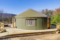 Glamping W/mountain Views! Newport Yurt Retreat! Hotels in Newport