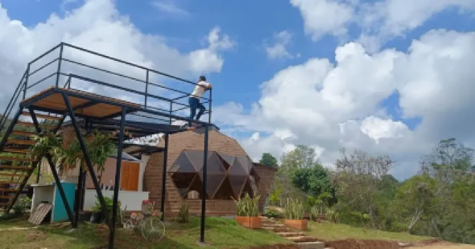 普拉納山丘 酒店