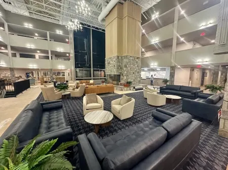 Remodeled Condo! Ski-in/Ski-out 2BR washer/dryer, Large Deck, Bike Storage