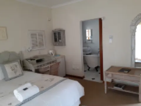 Sandstone Chameleon Guest House