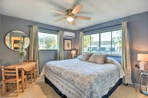 Cozy Graham Retreat ~ 3 Mi to Lake Eddleman! - Homestays