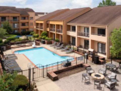 Courtyard Birmingham Hoover Hotels in Hoover