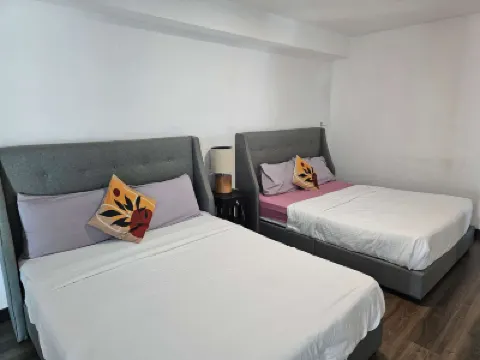 2BR Maritime Suite Duplex George Town SeaView 鄰近D'sense Thai Spa的酒店