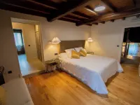 Casa Con Encanto (o Refuxio) Hotels in Deza