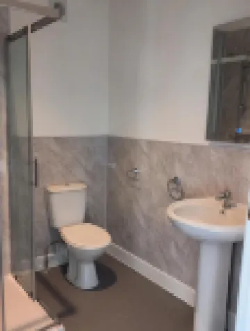 Large En-Suite Family Room with Double Aspect Scenic Views
