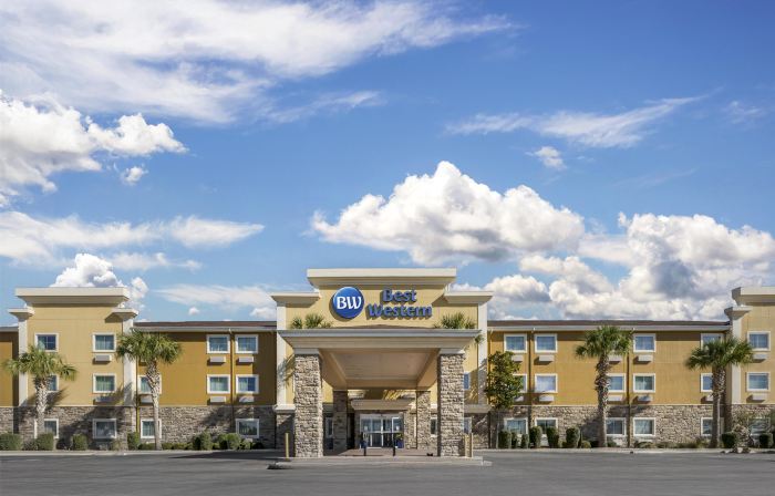 Best Western North Bryant Inn