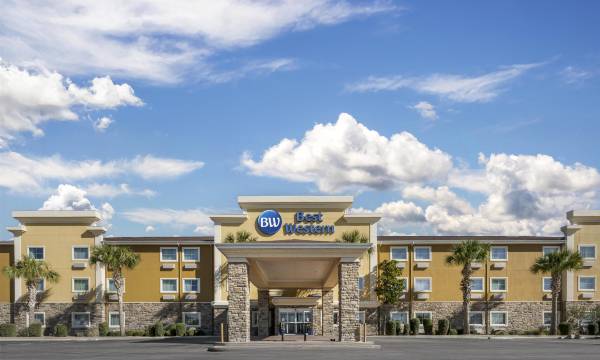 Best Western North Bryant Inn