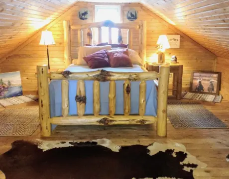 Iconic Log Cabin At The Yellowstone River Ranch